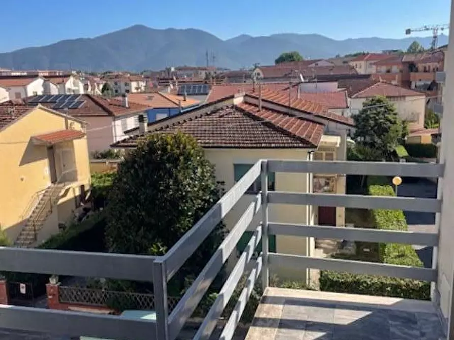 Immagine 14 di Appartamento in vendita  a Pisa