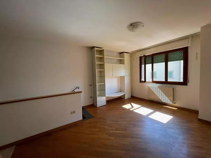 Immagine 4 di Appartamento in vendita  a Capraia E Limite