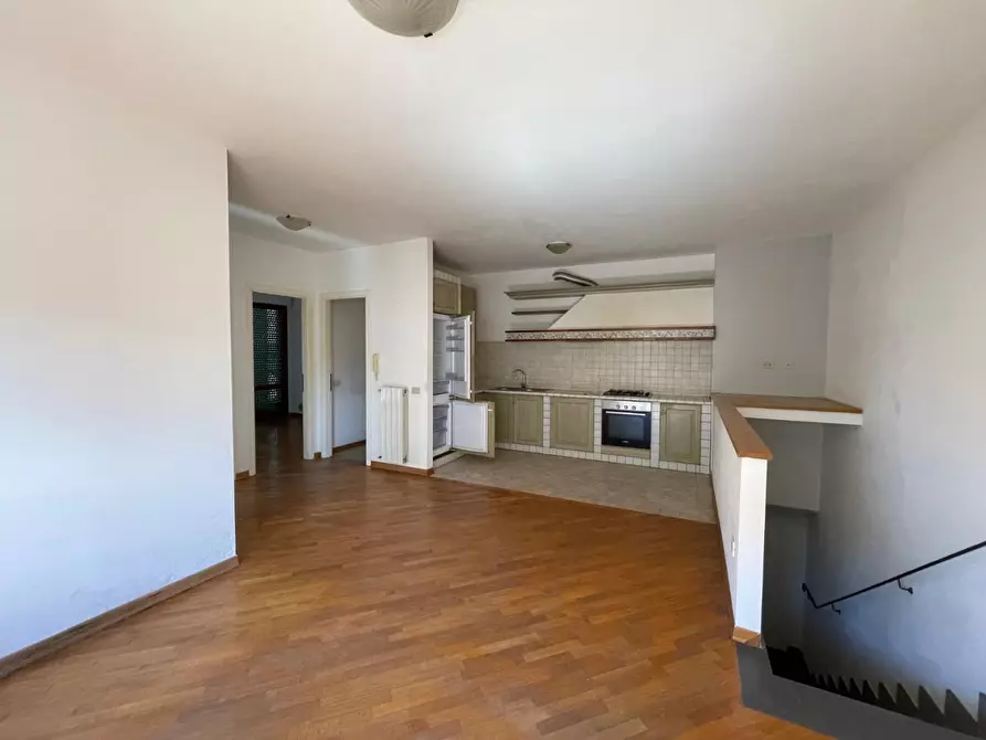 Immagine 3 di Appartamento in vendita  a Capraia E Limite