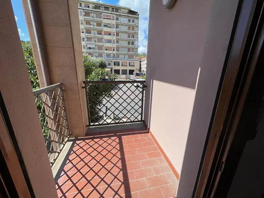 Immagine 8 di Appartamento in vendita  a Capraia E Limite