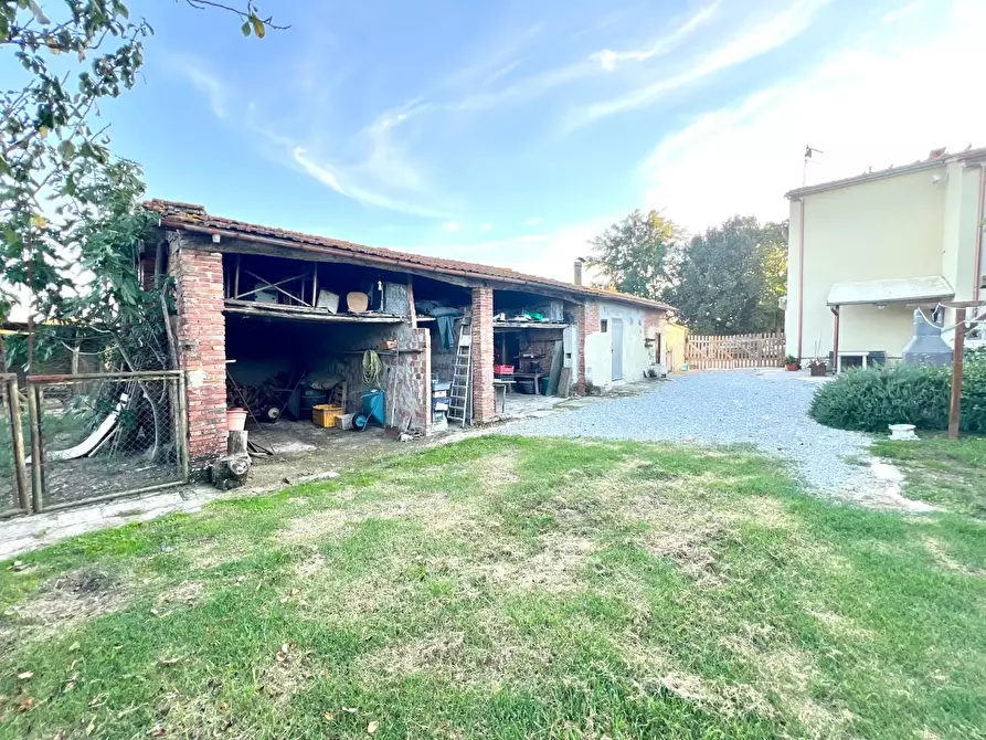 Immagine 28 di Casa colonica in vendita  a Castelfranco Di Sotto