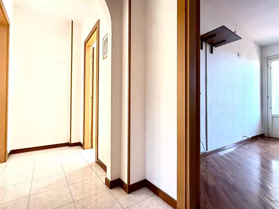 Immagine 8 di Appartamento in vendita  a Massa