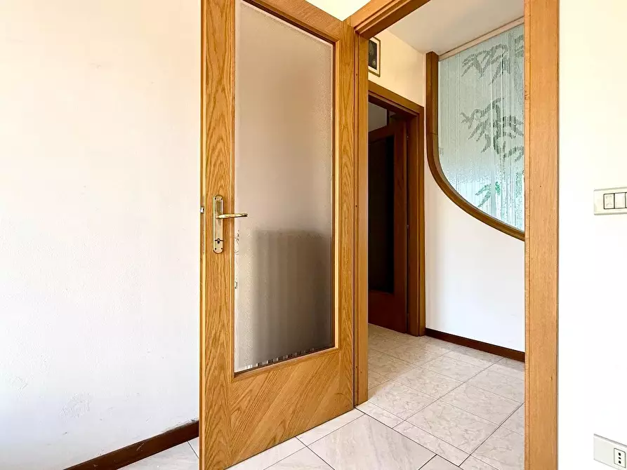 Immagine 18 di Appartamento in vendita  a Massa