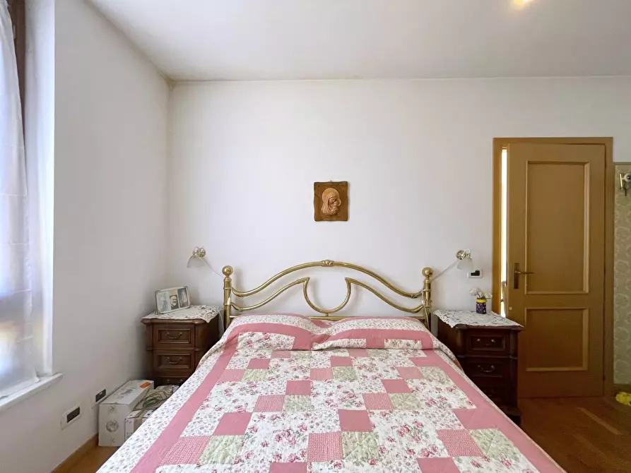 Immagine 36 di Casa bifamiliare in vendita  a Camaiore