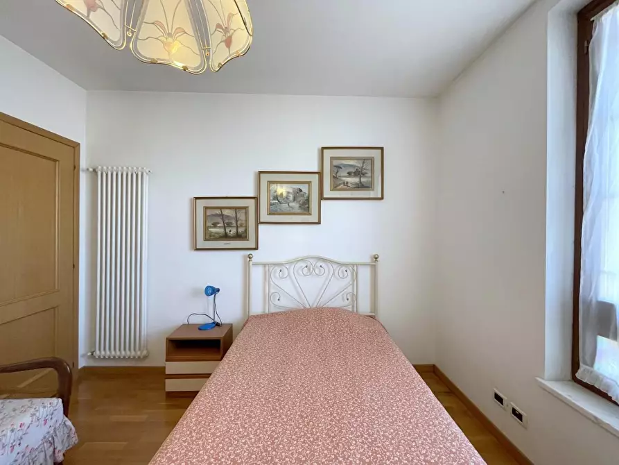 Immagine 32 di Casa bifamiliare in vendita  a Camaiore