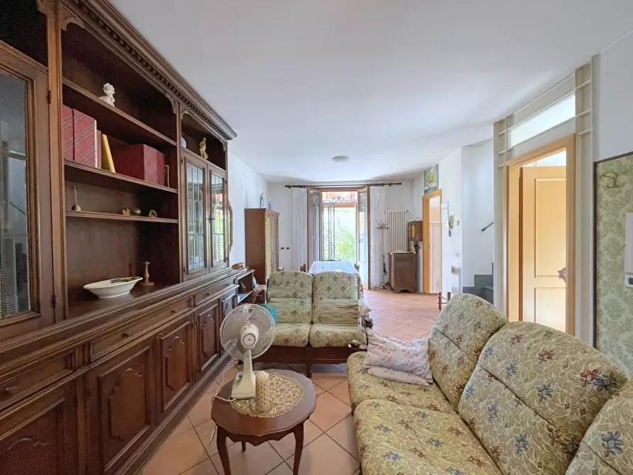 Immagine 3 di Casa bifamiliare in vendita  a Camaiore