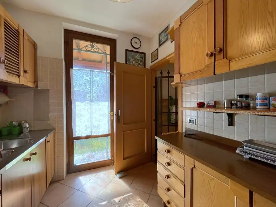 Immagine 18 di Casa bifamiliare in vendita  a Camaiore