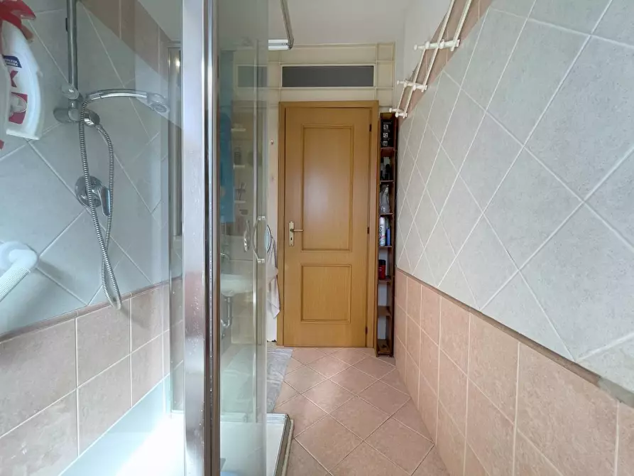 Immagine 13 di Casa bifamiliare in vendita  a Camaiore