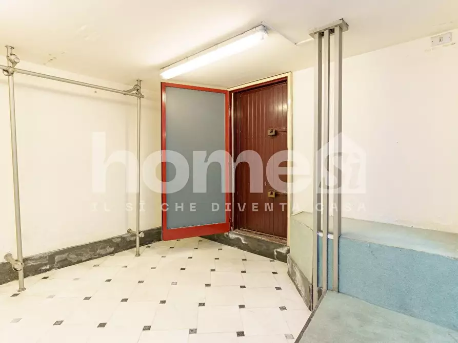 Immagine 24 di Negozio in affitto  a Catania
