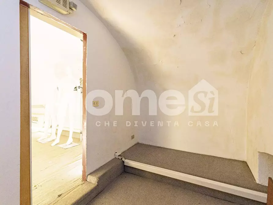 Immagine 20 di Negozio in affitto  a Catania