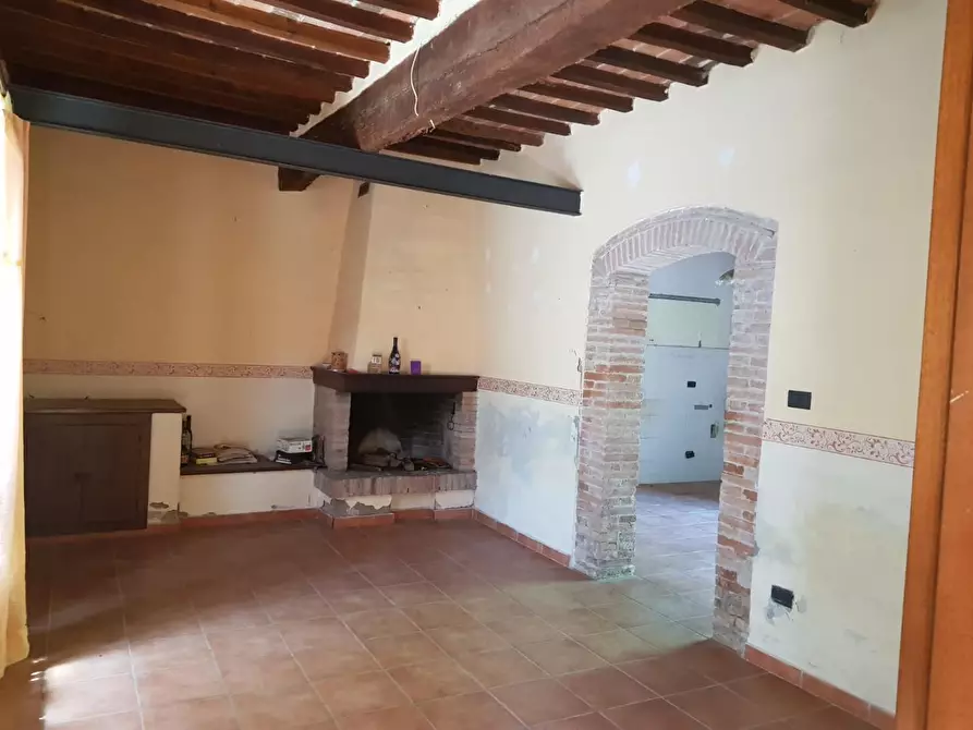 Immagine 10 di Appartamento in vendita  a Collesalvetti