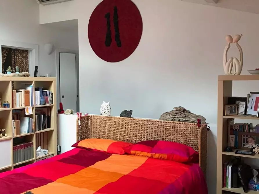 Immagine 16 di Villa in vendita  a Massa