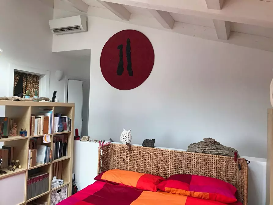 Immagine 8 di Villa in vendita  a Massa