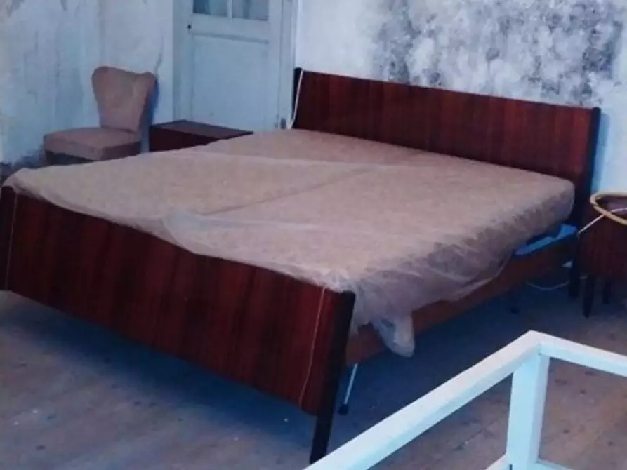 Immagine 8 di Casa indipendente in vendita  a Massa