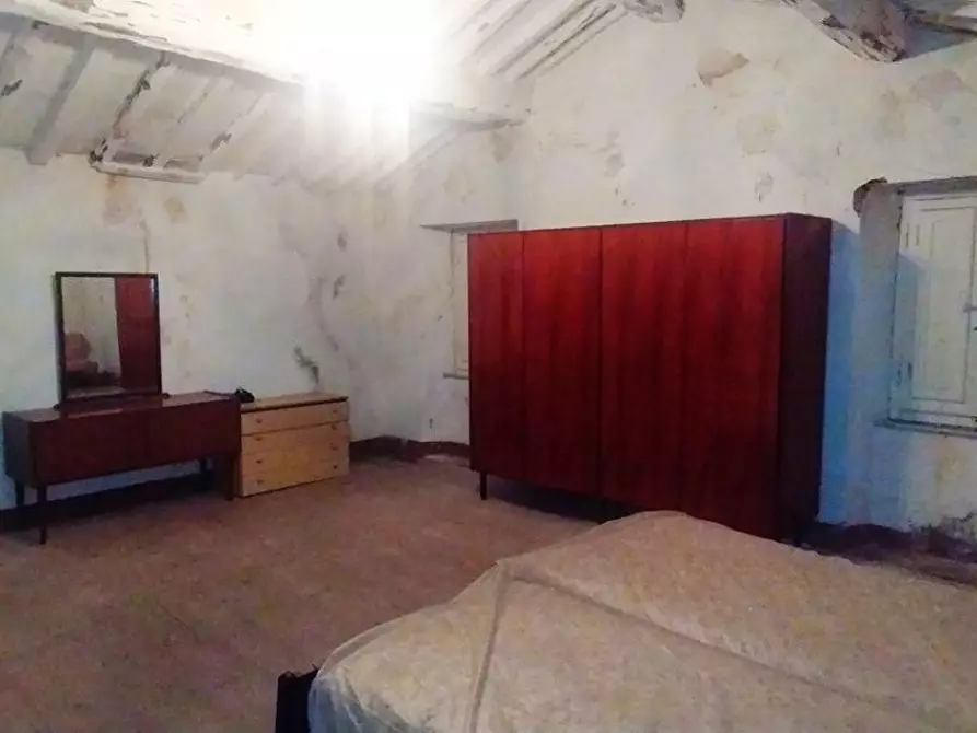 Immagine 3 di Casa indipendente in vendita  a Massa