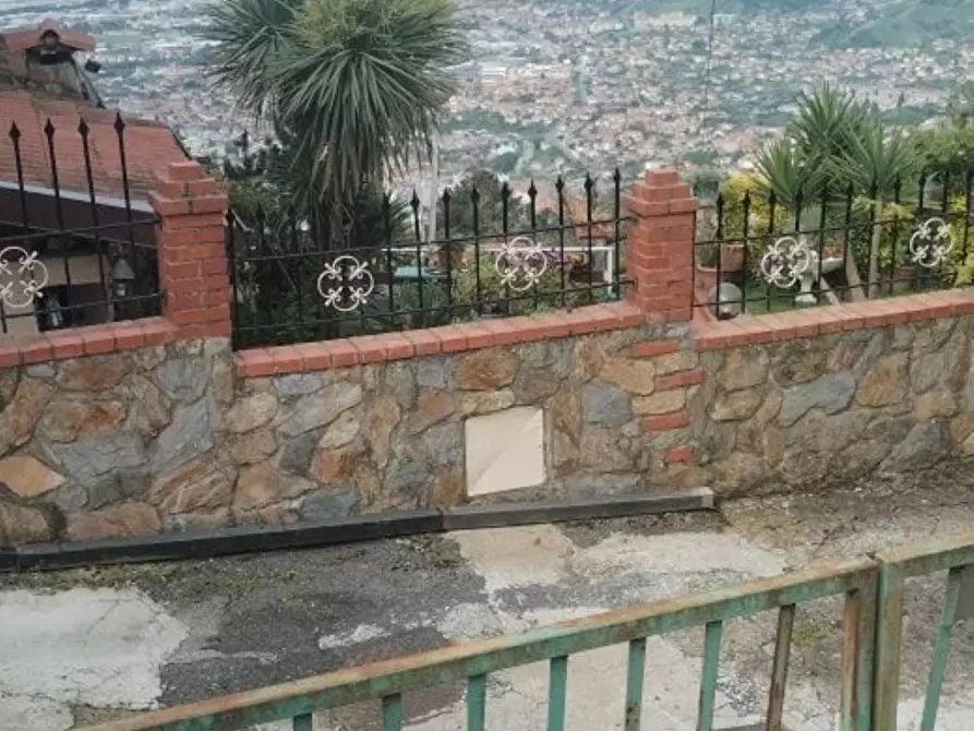 Immagine 10 di Casa indipendente in vendita  a Massa