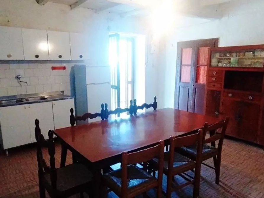 Immagine 13 di Casa indipendente in vendita  a Massa