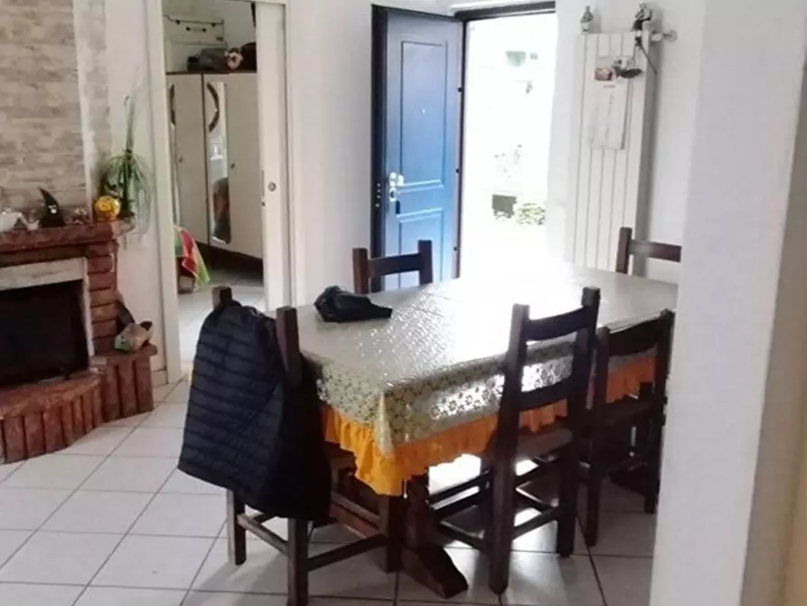 Immagine 4 di Appartamento in vendita  a Massa