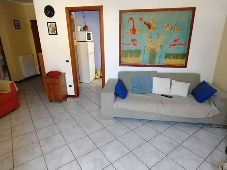 Immagine 2 di Appartamento in vendita  a Massa