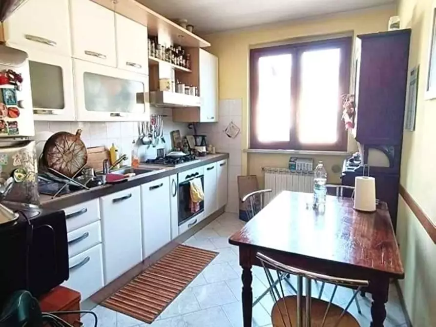 Immagine 3 di Appartamento in vendita  a Massa