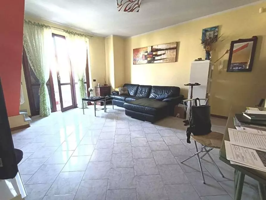 Immagine 2 di Appartamento in vendita  a Massa