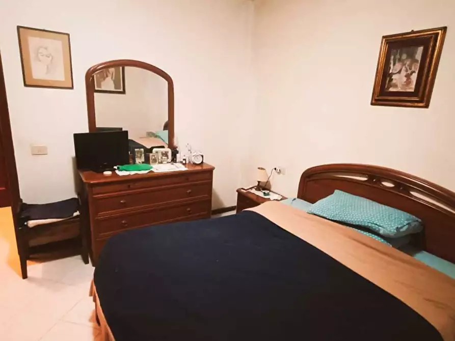 Immagine 4 di Appartamento in vendita  a Montignoso