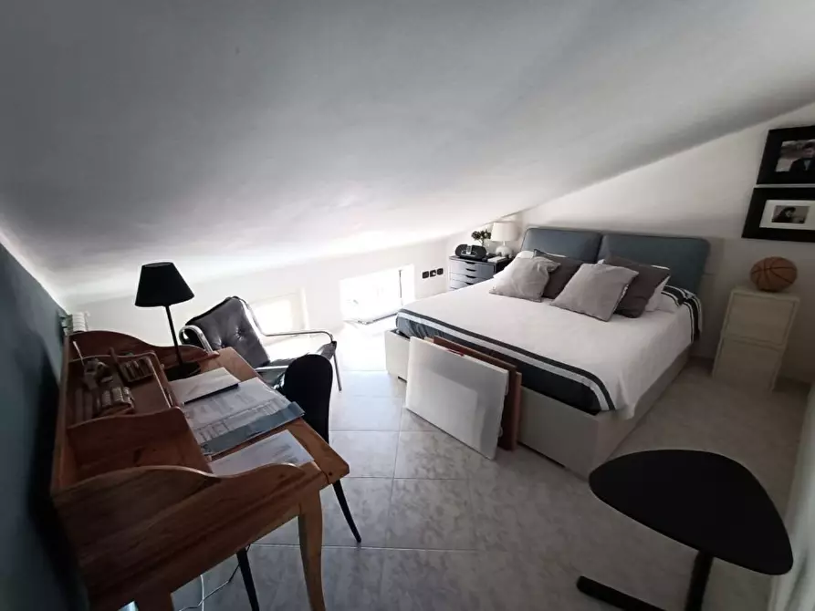 Immagine 12 di Mansarda in vendita  a Massa