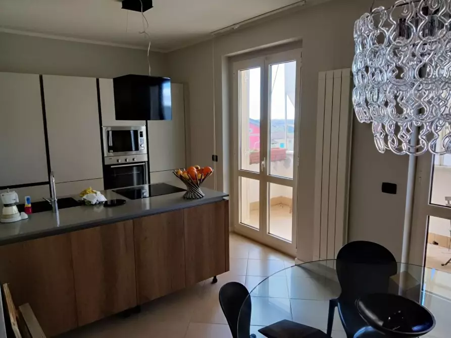 Immagine 6 di Mansarda in vendita  a Massa