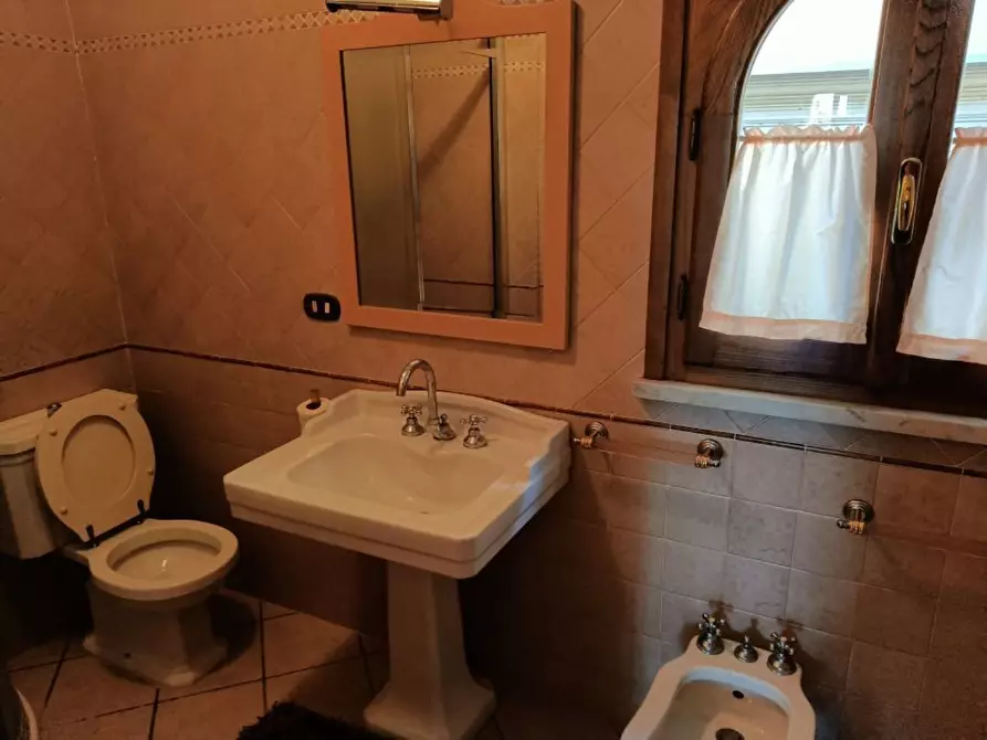 Immagine 9 di Villetta a schiera in vendita  a Massa