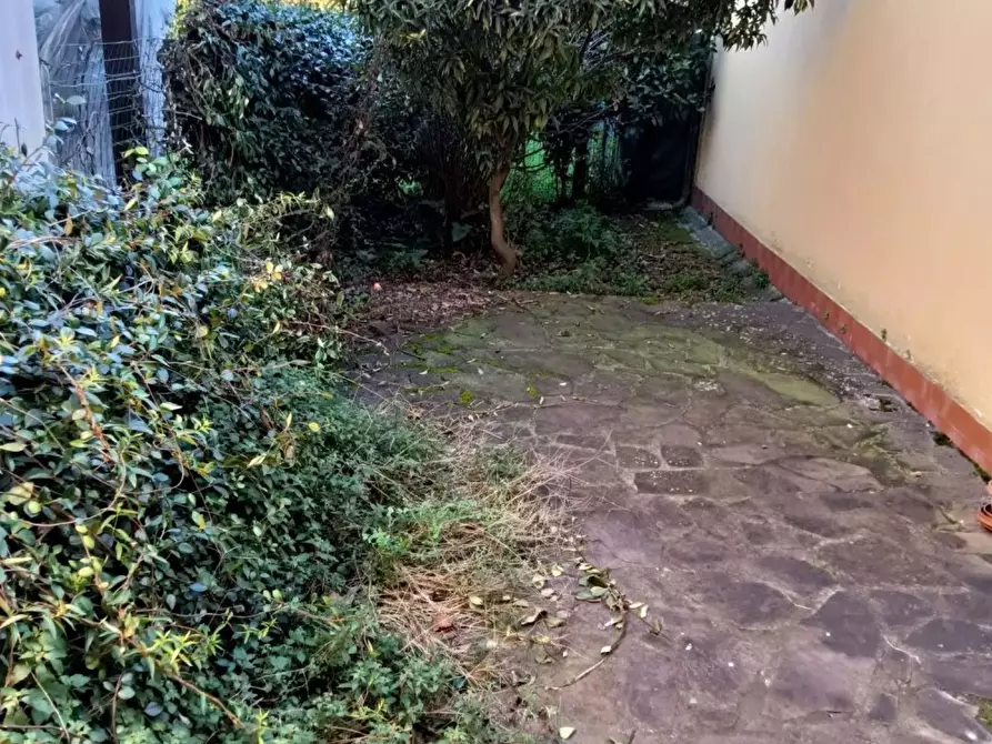 Immagine 14 di Villetta a schiera in vendita  a Massa