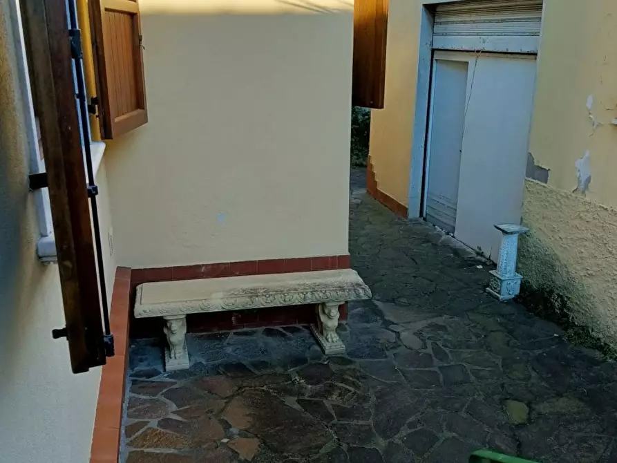 Immagine 13 di Villetta a schiera in vendita  a Massa