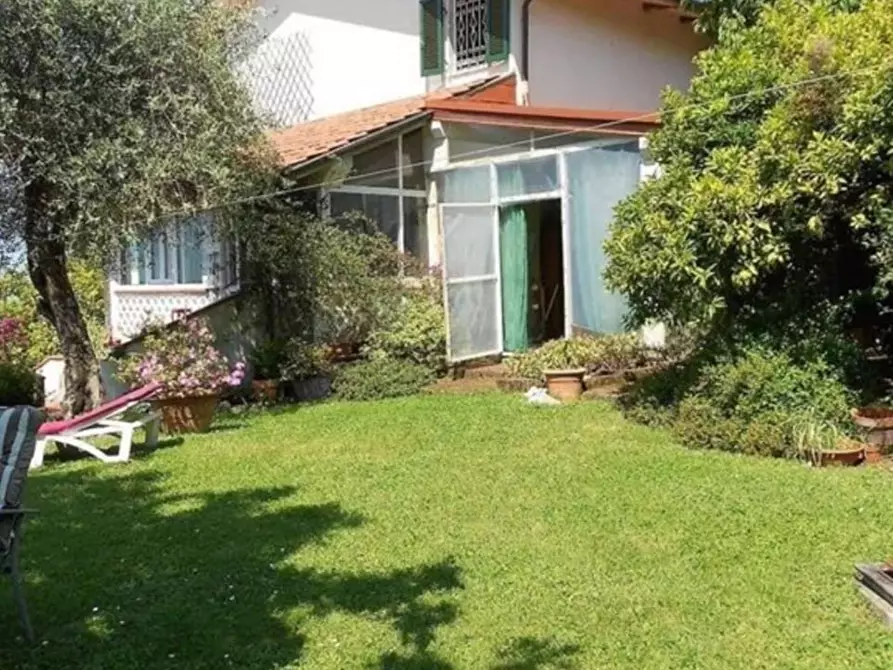 Immagine 5 di Casa indipendente in vendita  a Massa