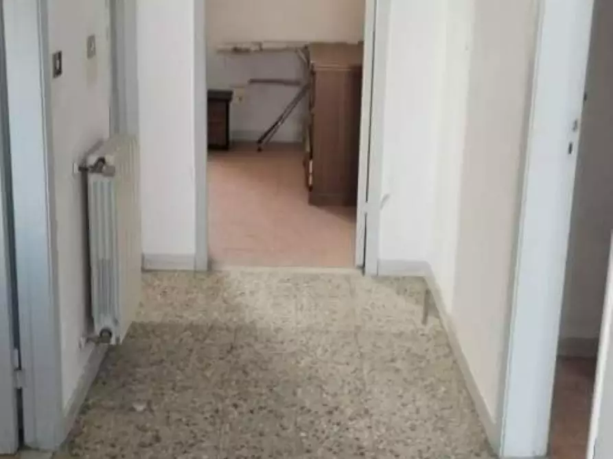 Immagine 10 di Appartamento in vendita  a Massa