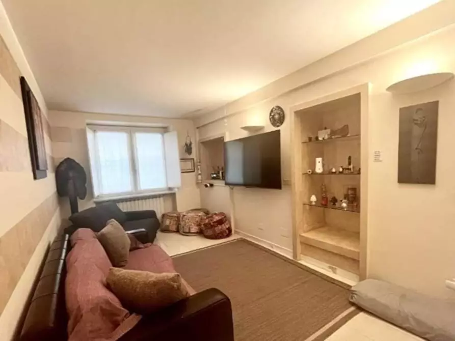 Immagine 15 di Appartamento in vendita  a Massa