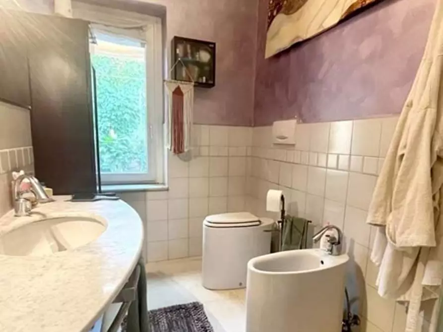 Immagine 12 di Appartamento in vendita  a Massa