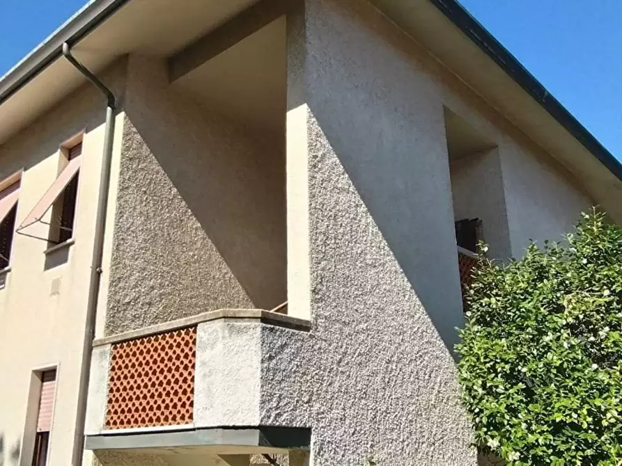 Immagine 9 di Appartamento in vendita  a Massa