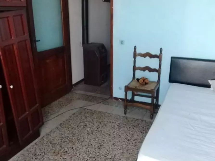 Immagine 15 di Casa indipendente in vendita  a Massa