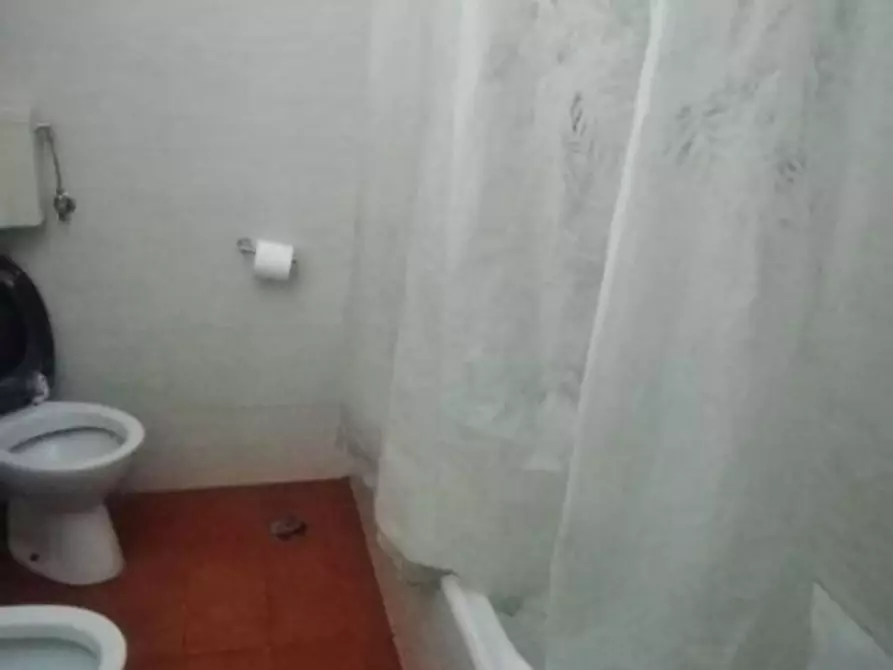 Immagine 21 di Casa indipendente in vendita  a Massa