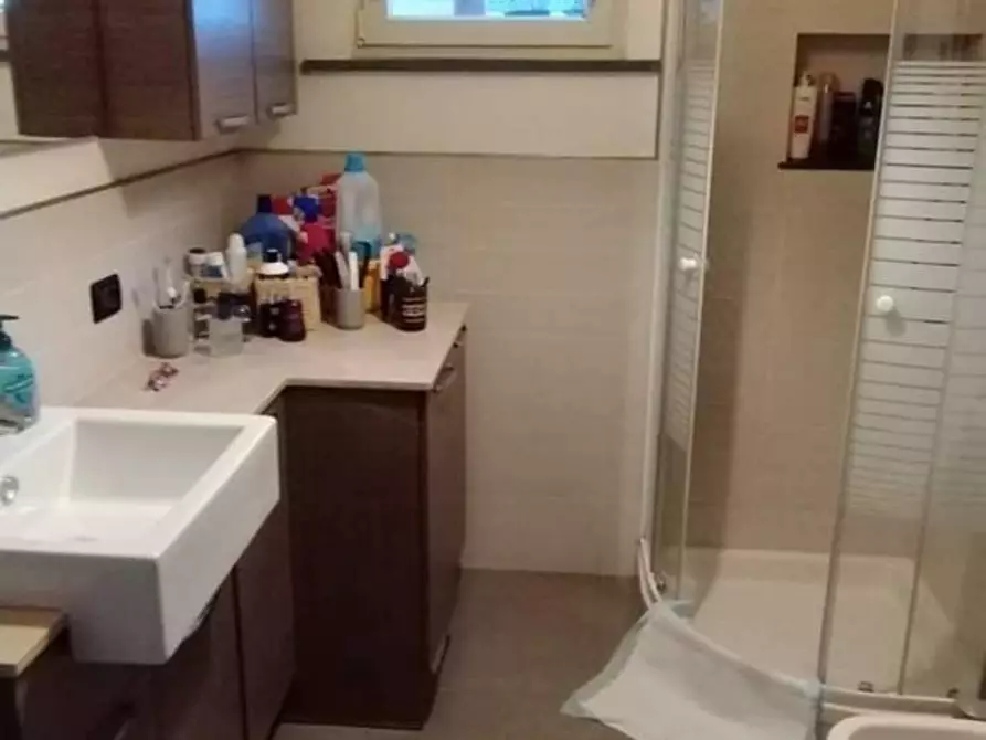 Immagine 15 di Casa bifamiliare in vendita  a Massa