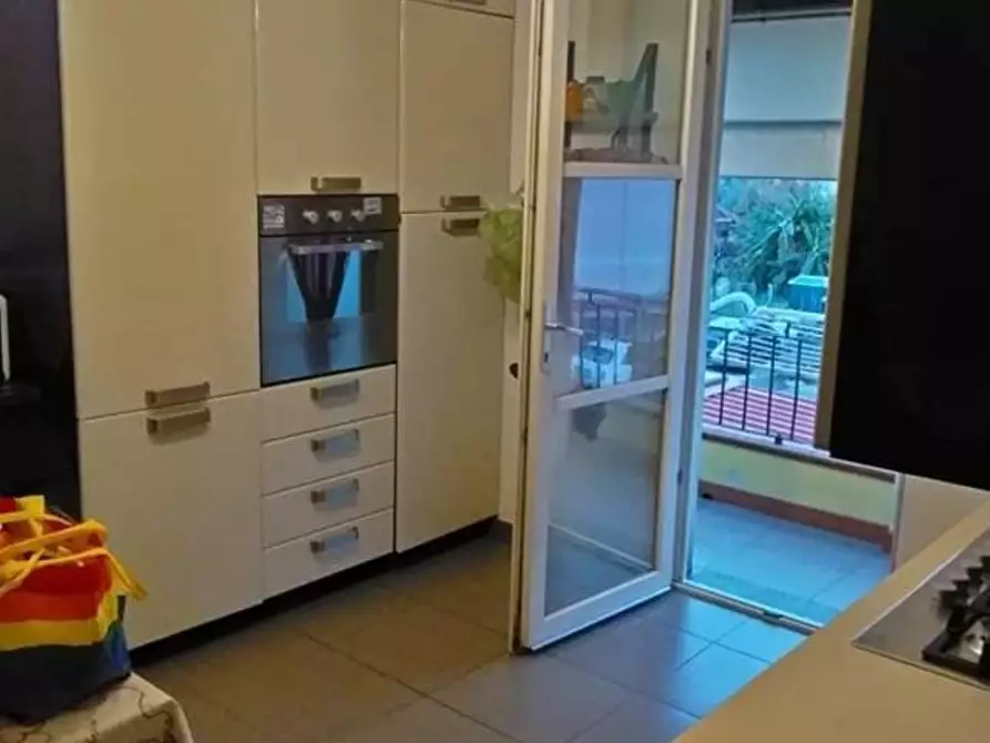 Immagine 9 di Casa bifamiliare in vendita  a Massa