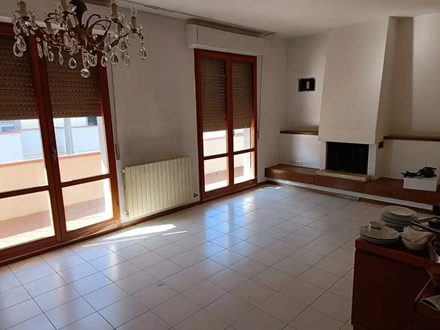 Immagine 13 di Appartamento in vendita  a Massa
