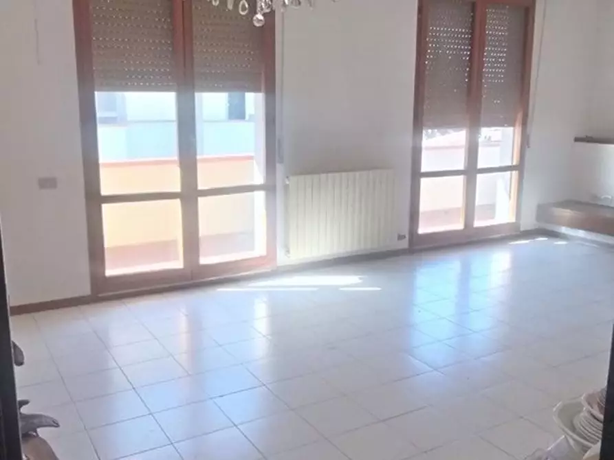 Immagine 3 di Appartamento in vendita  a Massa