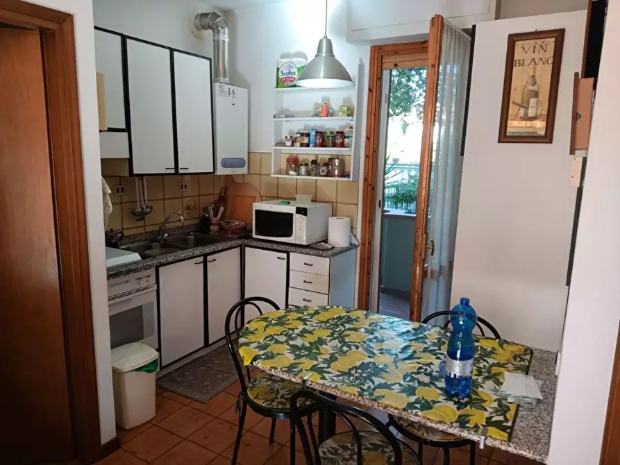 Immagine 5 di Villetta a schiera in vendita  a Massa