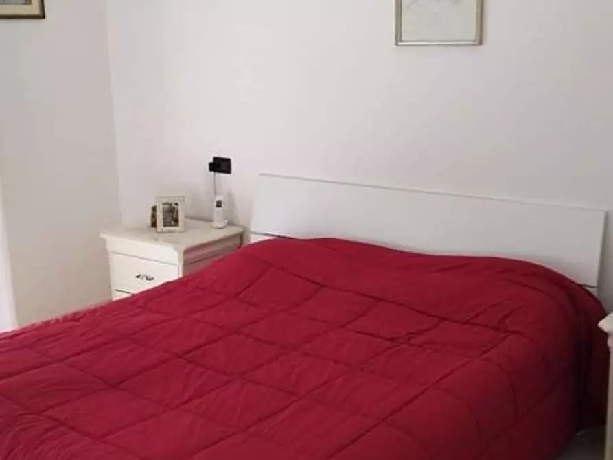 Immagine 5 di Villetta a schiera in vendita  a Massa