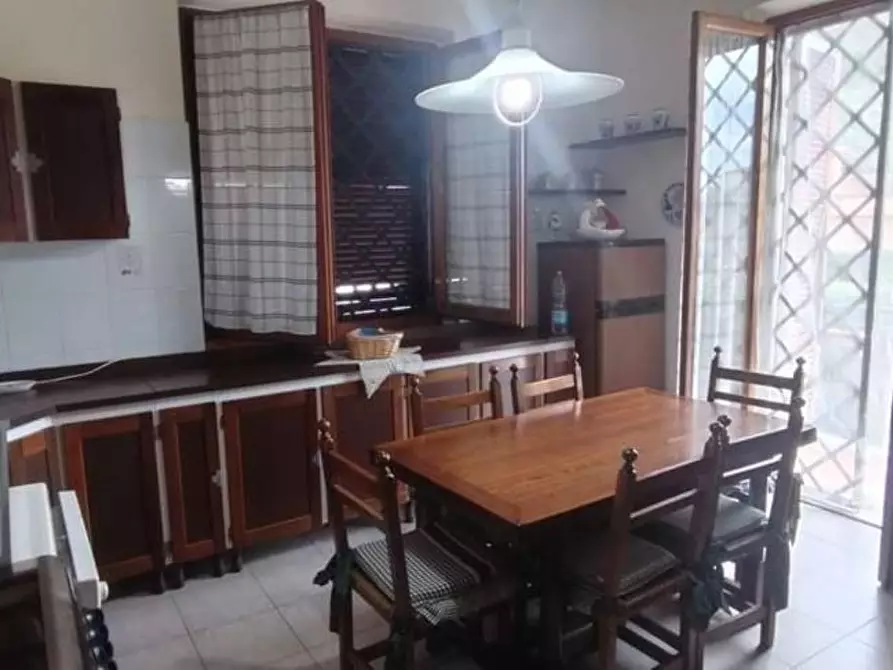 Immagine 3 di Appartamento in vendita  a Massa