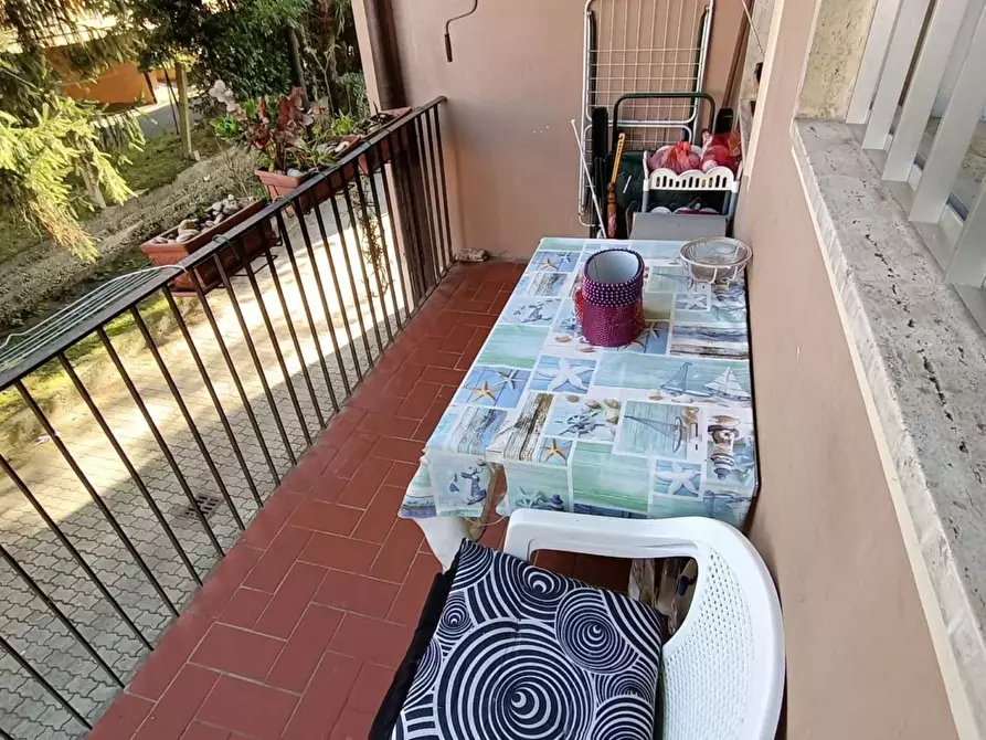 Immagine 5 di Appartamento in vendita  a Massa