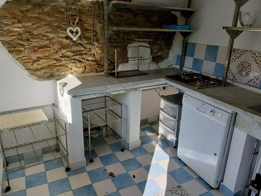 Immagine 2 di Villetta a schiera in vendita  a Massa