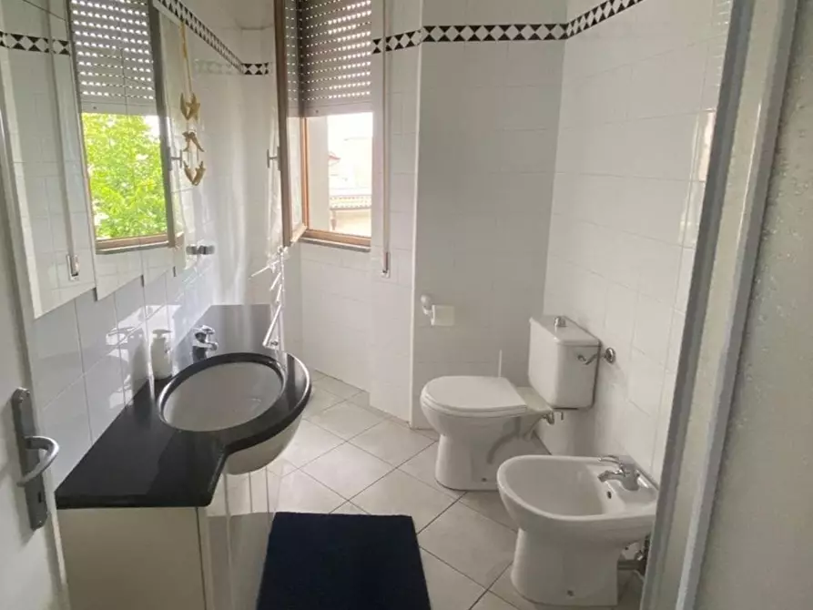 Immagine 13 di Appartamento in vendita  a Massa