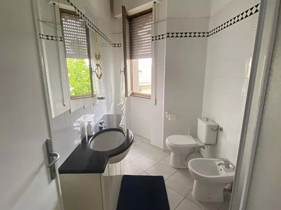 Immagine 6 di Appartamento in vendita  a Massa