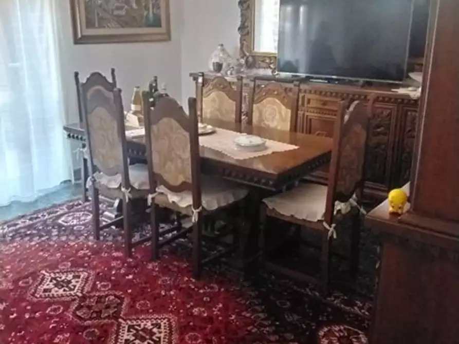 Immagine 2 di Appartamento in vendita  a Massa